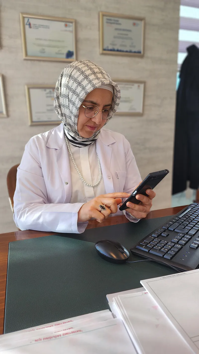 Fatma Sağlam | İç Hastalıkları, Endokrinoloji ve Metabolizma Hastalıkları Uzmanı